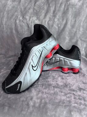 NWOB Youth Size 6 - Silver/Black/Red Nike Shocks